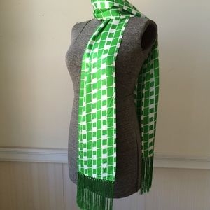 VTG BAAR & BEARDS Scarf Wrap Rayon Oblong Kelly Green